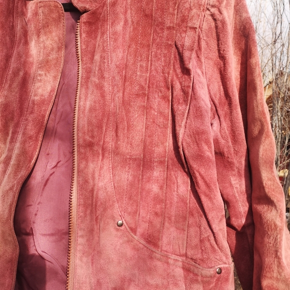 ๐SOLD๐ Pink Suede Bomber Jacket (M) - Picture 2 of 4